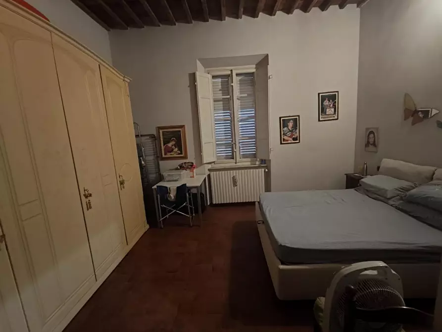Immagine 20 di Appartamento in vendita  a Lucca