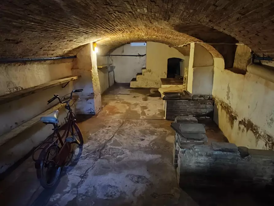 Immagine 31 di Appartamento in vendita  a Lucca