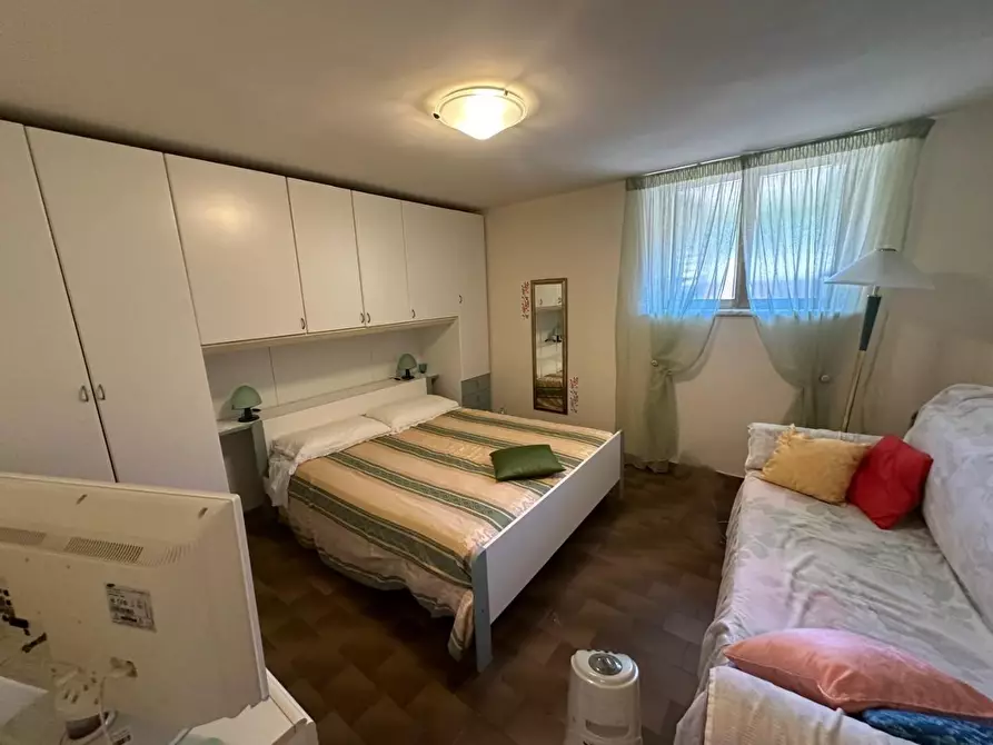 Immagine 9 di Appartamento in vendita  a Carrara