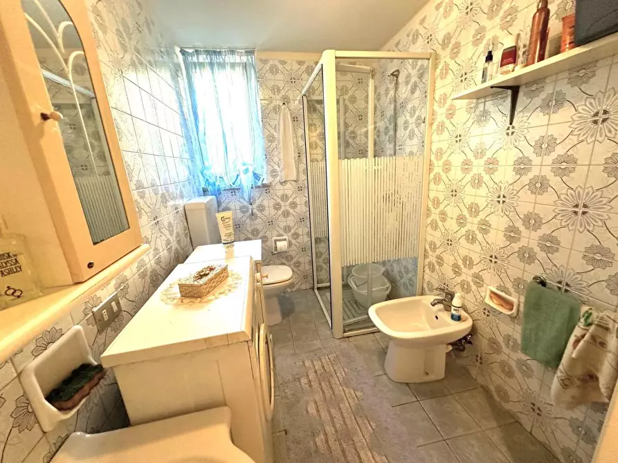 Immagine 14 di Appartamento in vendita  a Carrara