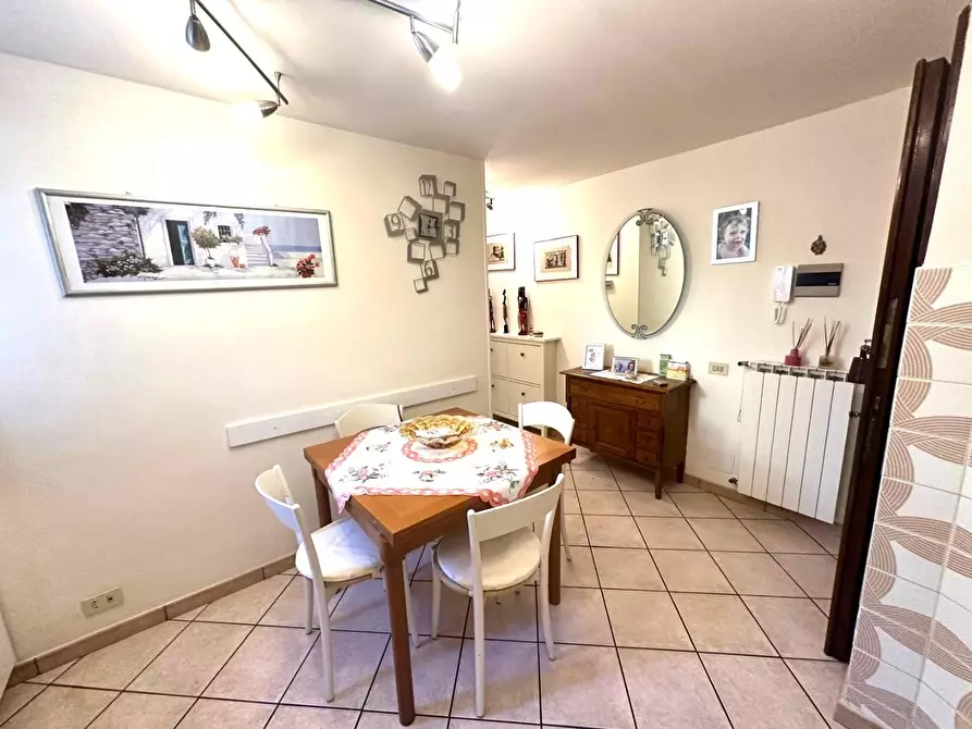 Immagine 7 di Appartamento in vendita  a Carrara