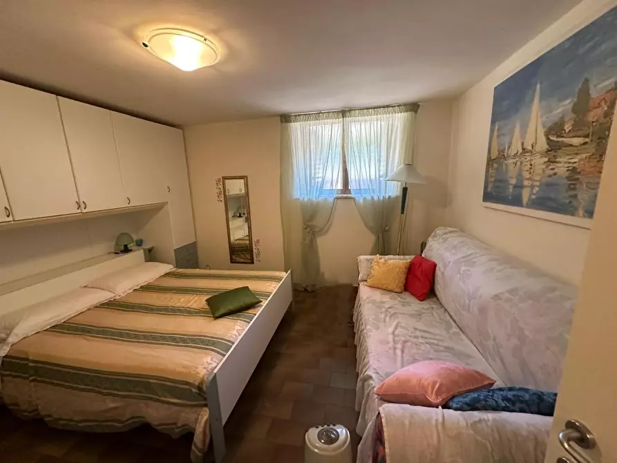 Immagine 10 di Appartamento in vendita  a Carrara