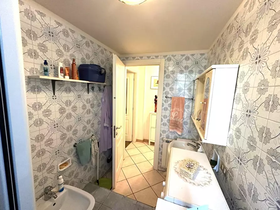 Immagine 15 di Appartamento in vendita  a Carrara