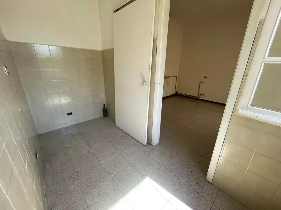 Immagine 17 di Casa trifamiliare in vendita  a Carrara