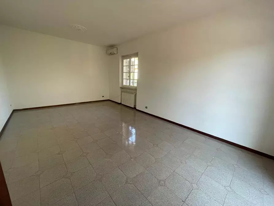 Immagine 13 di Casa trifamiliare in vendita  a Carrara