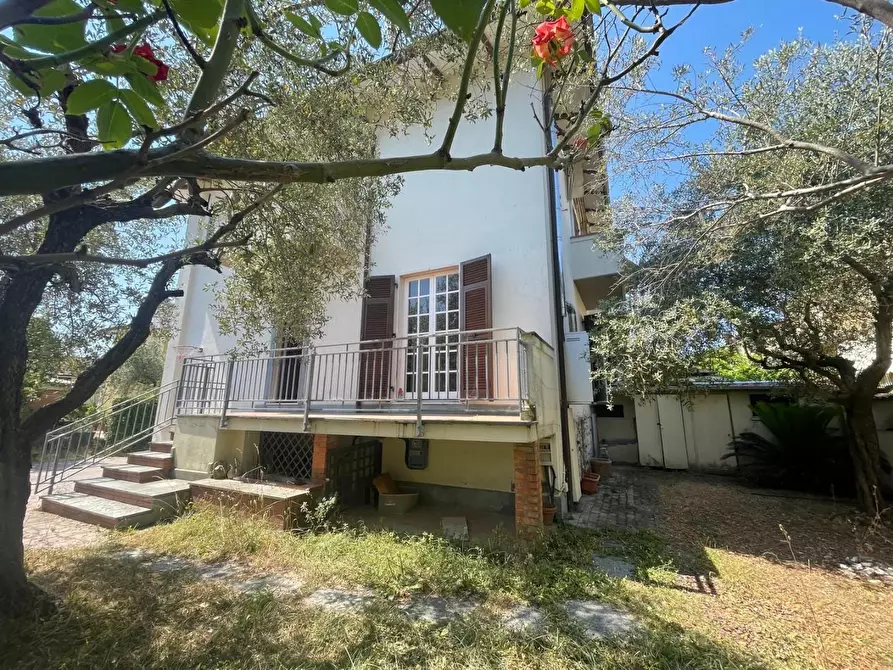 Immagine 22 di Casa trifamiliare in vendita  a Carrara