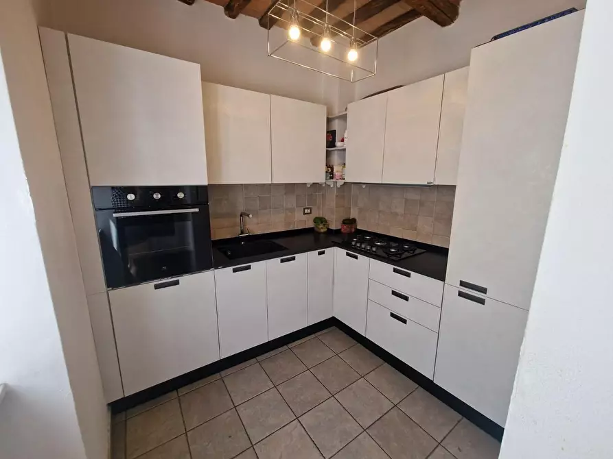 Immagine 21 di Casa trifamiliare in vendita  a Carrara