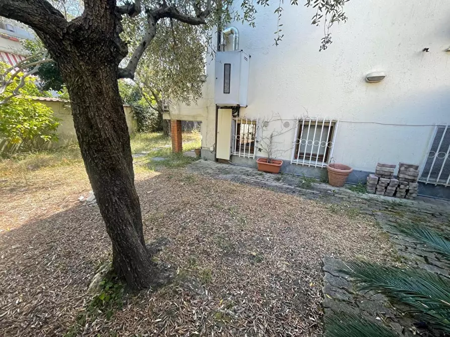 Immagine 9 di Casa trifamiliare in vendita  a Carrara