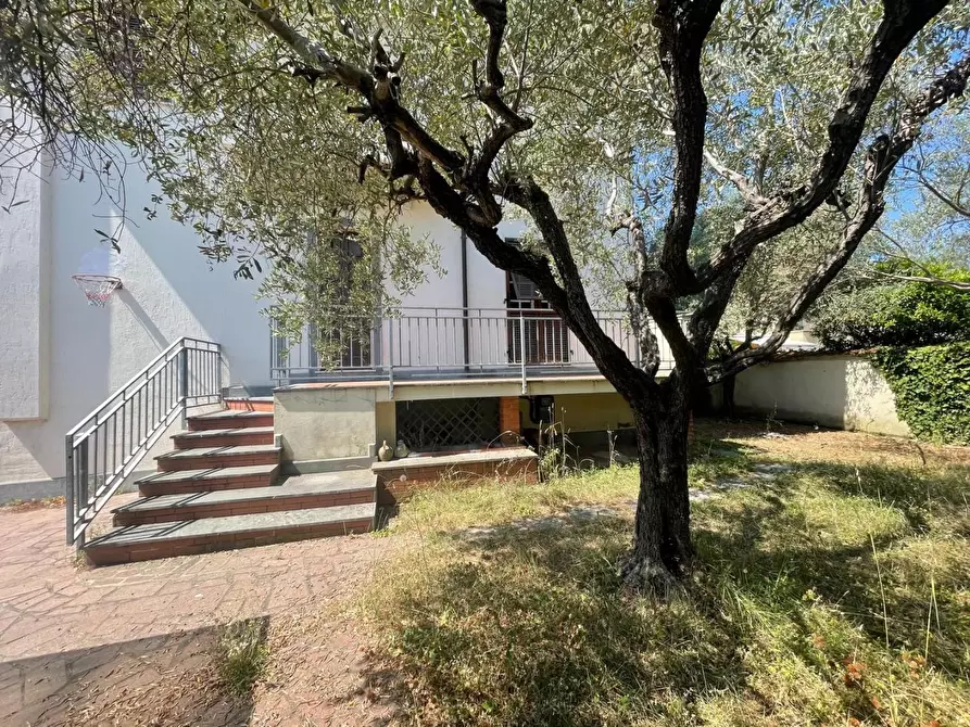 Immagine 24 di Casa trifamiliare in vendita  a Carrara