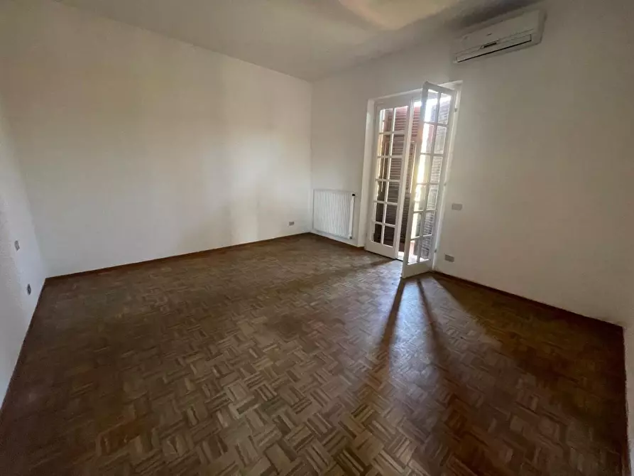 Immagine 16 di Casa trifamiliare in vendita  a Carrara