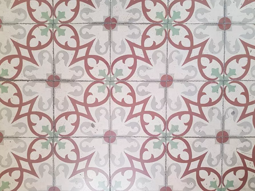 Immagine 9 di Porzione di casa in vendita  a Carrara