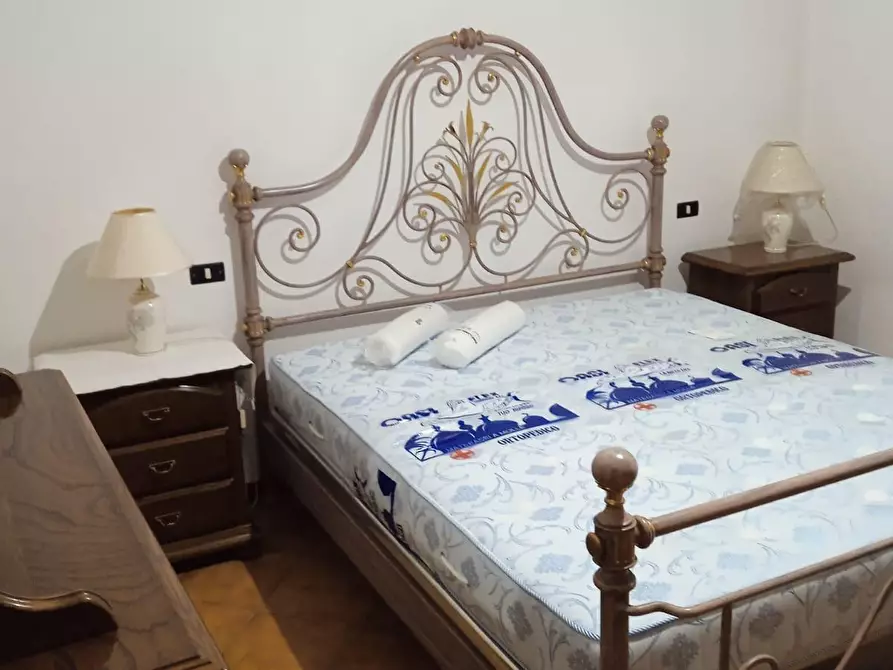 Immagine 5 di Appartamento in affitto  a Lucca