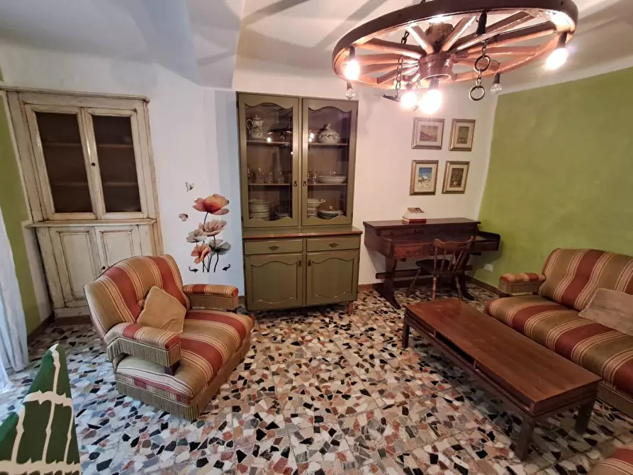 Immagine 31 di Appartamento in vendita  a Massa