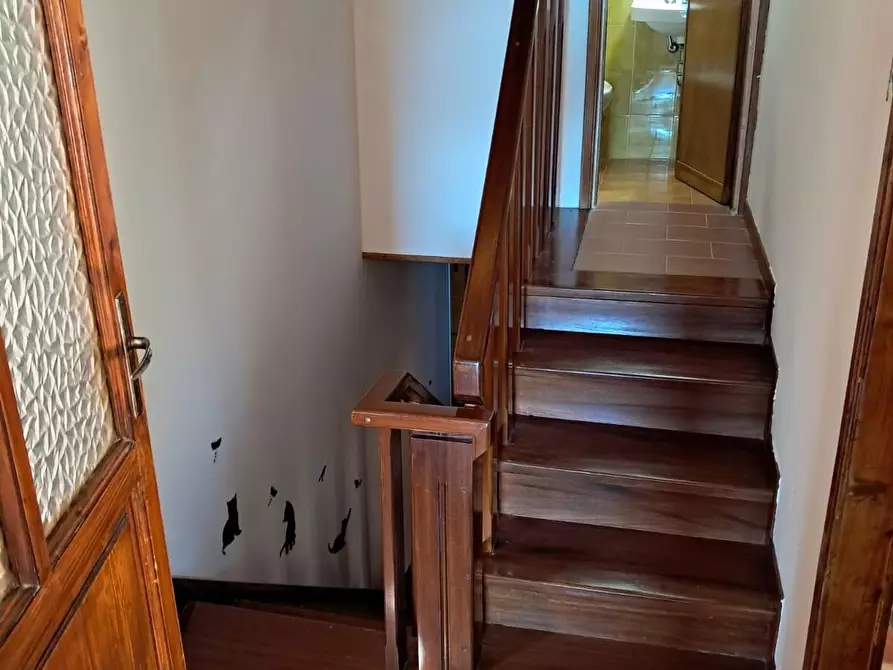 Immagine 37 di Appartamento in vendita  a Massa