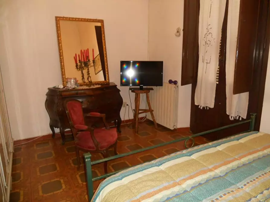Immagine 7 di Villa in vendita  a Viareggio