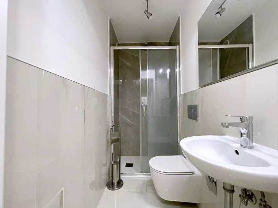 Immagine 34 di Villetta a schiera in vendita  a Viareggio