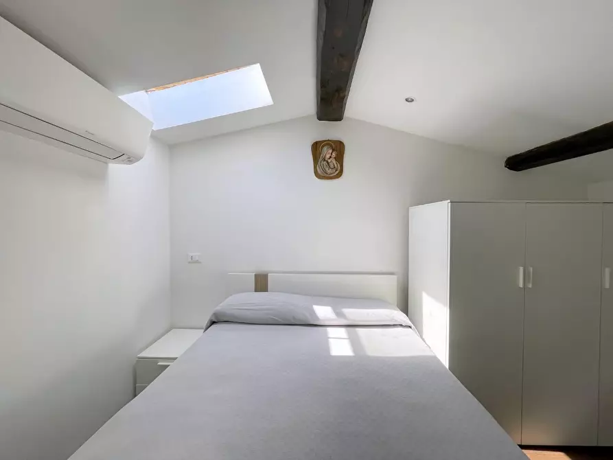 Immagine 42 di Villetta a schiera in vendita  a Viareggio