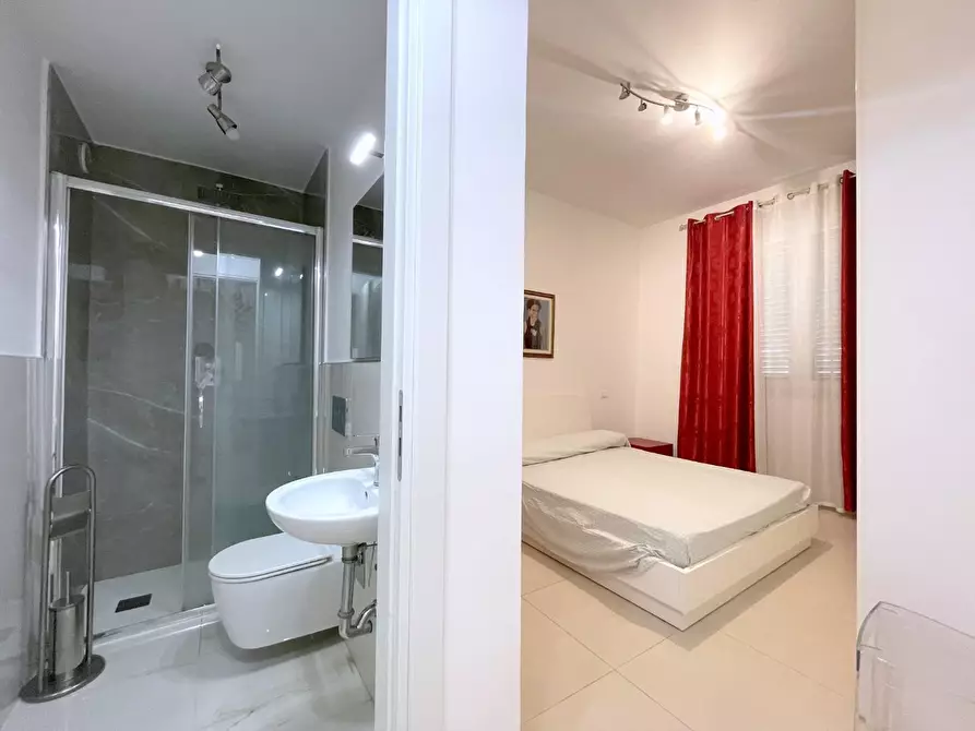 Immagine 29 di Villetta a schiera in vendita  a Viareggio