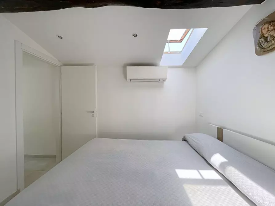 Immagine 41 di Villetta a schiera in vendita  a Viareggio