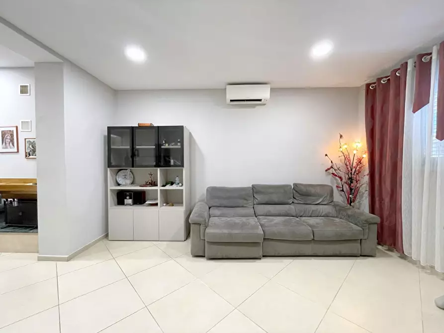 Immagine 3 di Villetta a schiera in vendita  a Viareggio