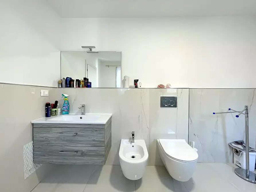 Immagine 17 di Villetta a schiera in vendita  a Viareggio