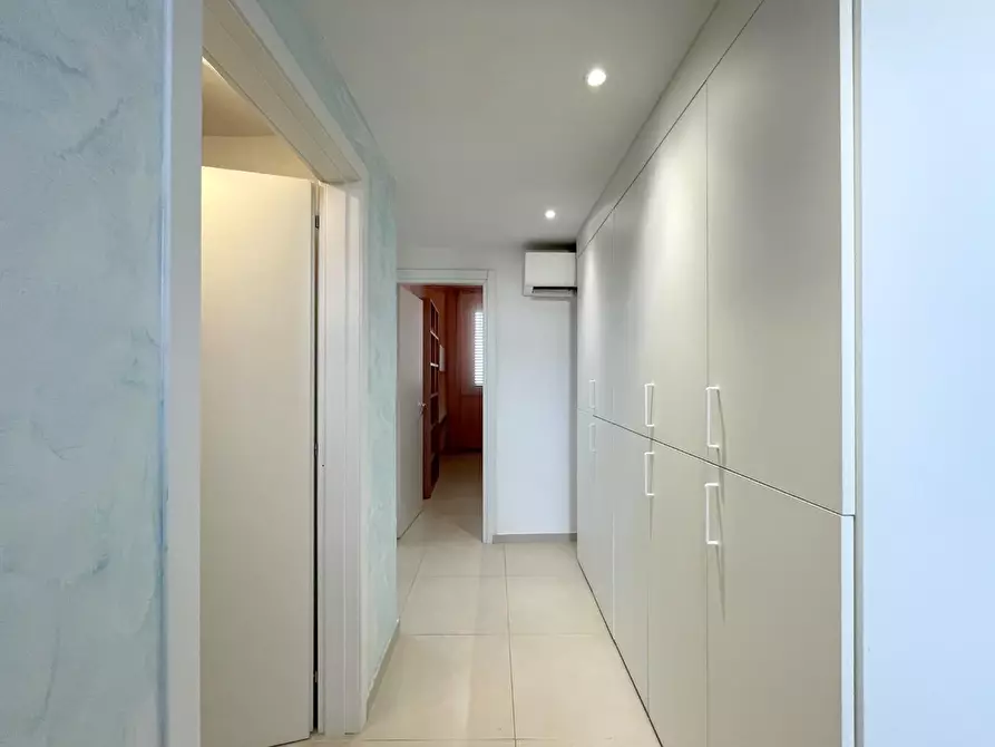 Immagine 19 di Villetta a schiera in vendita  a Viareggio