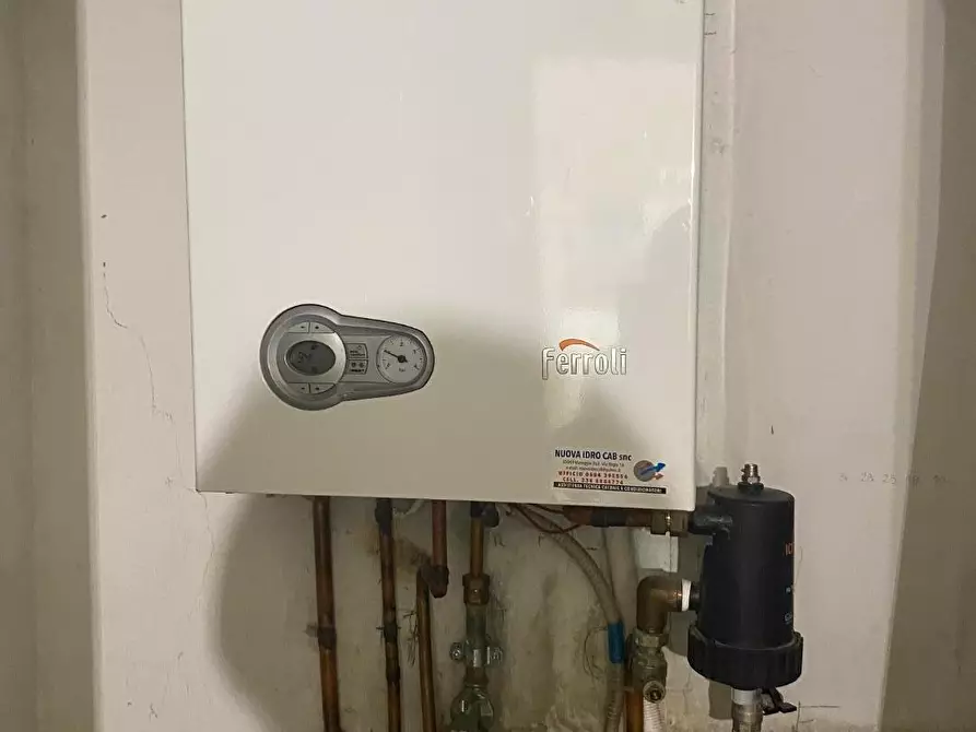 Immagine 29 di Appartamento in vendita  a Viareggio