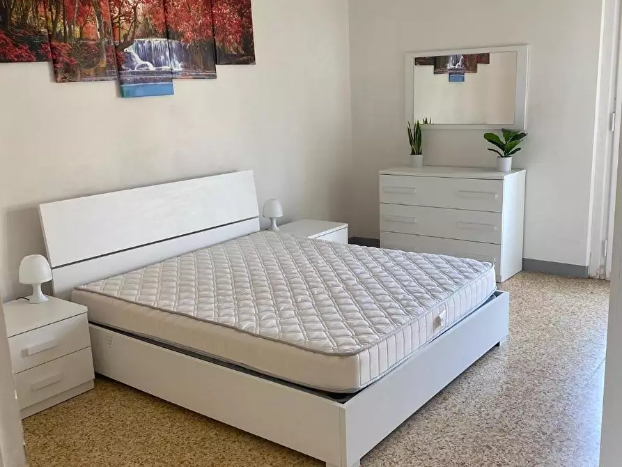 Immagine 10 di Appartamento in vendita  a Viareggio