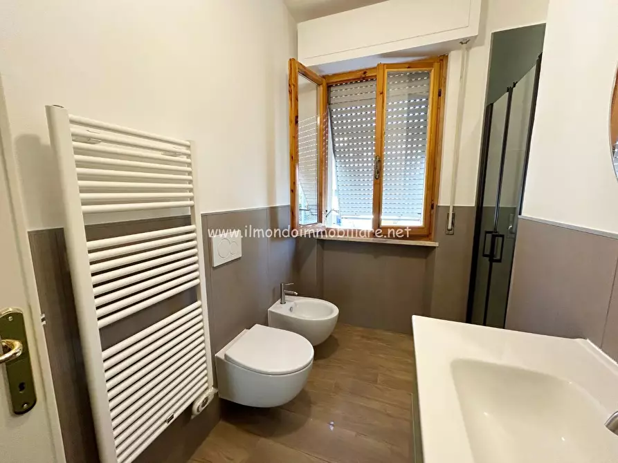 Immagine 15 di Appartamento in vendita  a Rosignano Marittimo