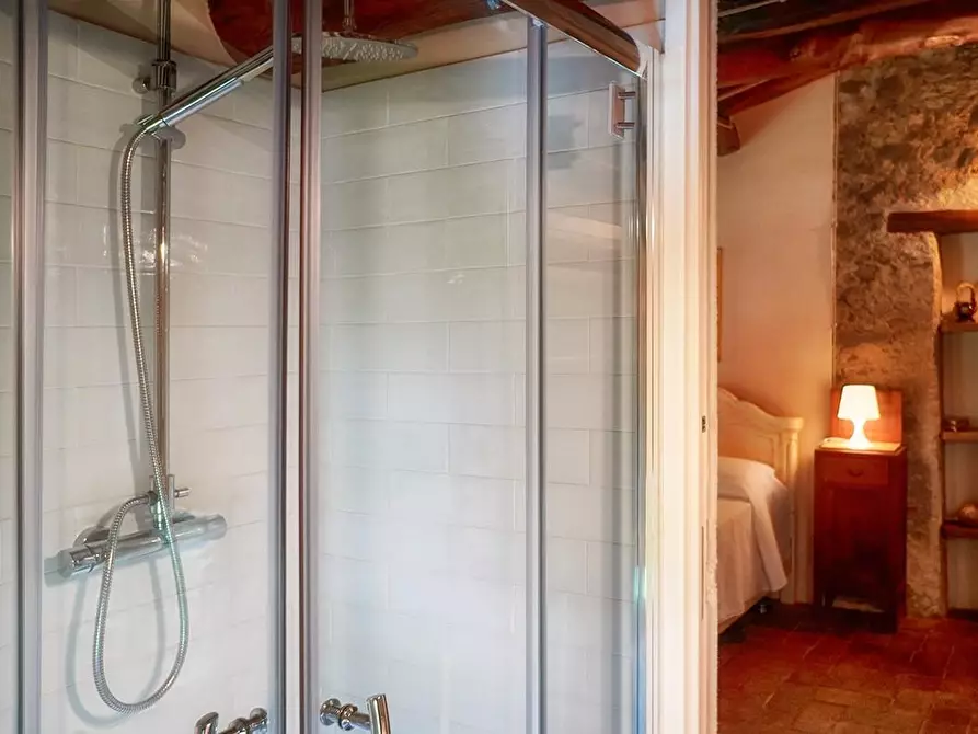 Immagine 46 di Villa in affitto  a Camaiore