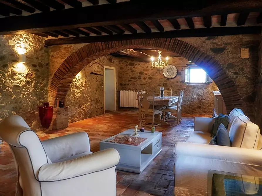 Immagine 55 di Villa in affitto  a Camaiore