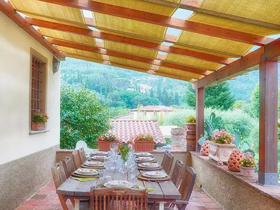 Immagine 5 di Villa in affitto  a Camaiore