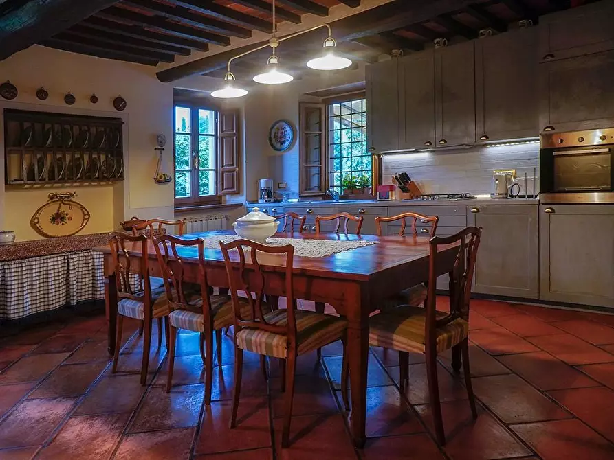 Immagine 13 di Villa in affitto  a Camaiore