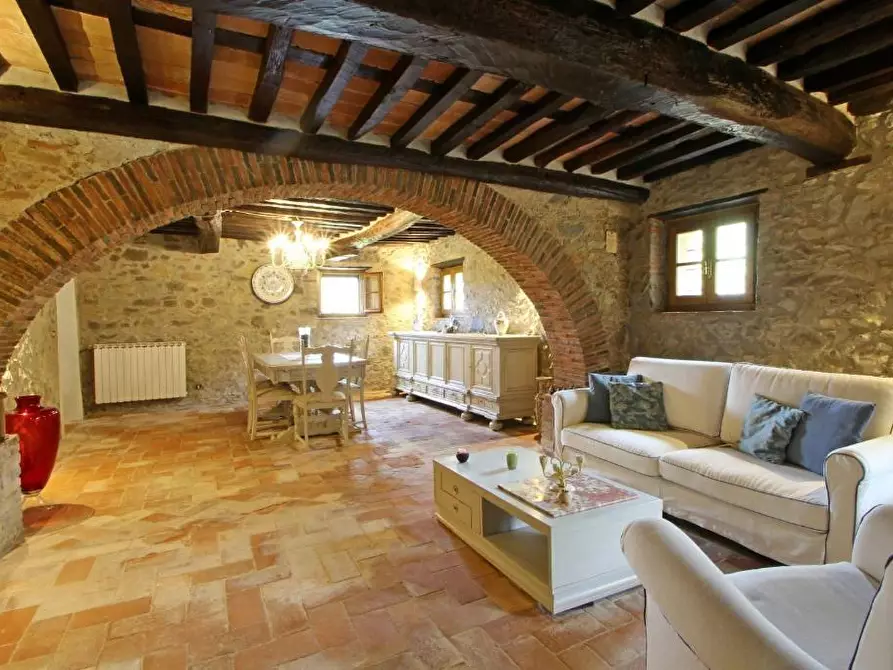 Immagine 82 di Villa in affitto  a Camaiore