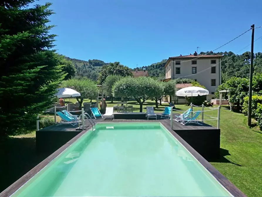 Immagine 90 di Villa in affitto  a Camaiore