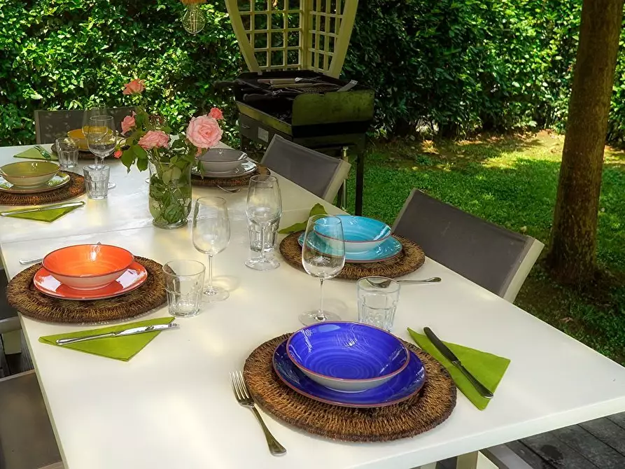 Immagine 62 di Villa in affitto  a Camaiore