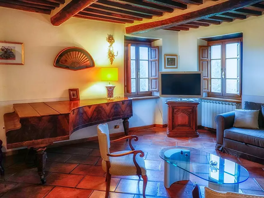 Immagine 9 di Villa in affitto  a Camaiore