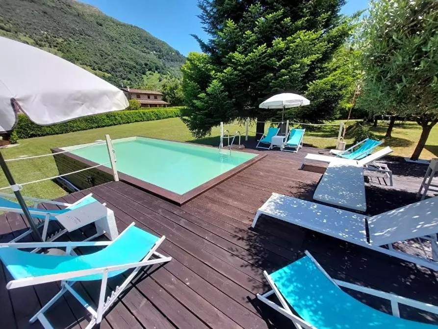 Immagine 91 di Villa in affitto  a Camaiore