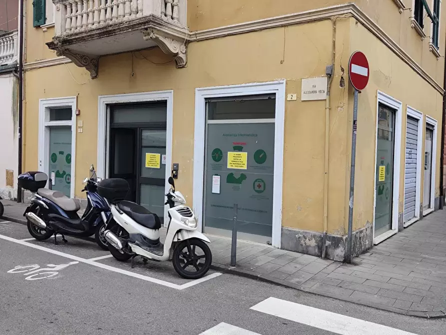 Immagine 3 di Negozio in vendita  a Sestri Levante