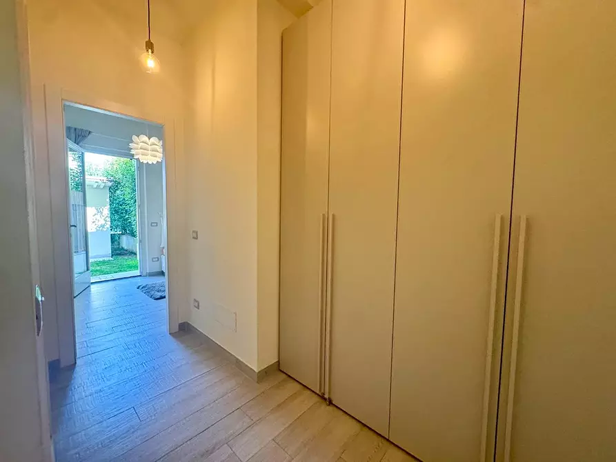 Immagine 14 di Appartamento in vendita  a Massa