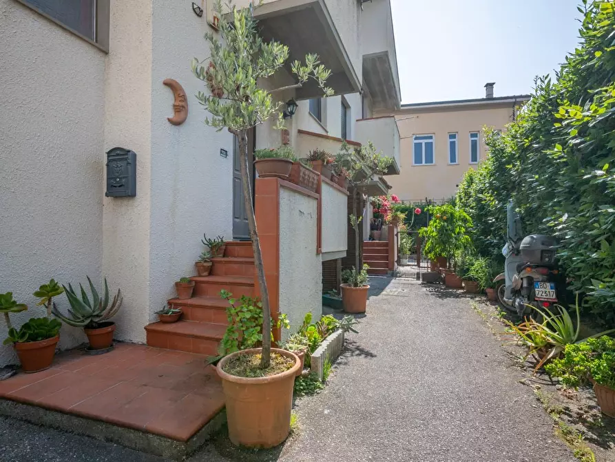 Immagine 26 di Casa bifamiliare in vendita  a Pisa