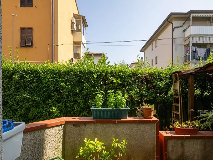 Immagine 24 di Casa bifamiliare in vendita  a Pisa