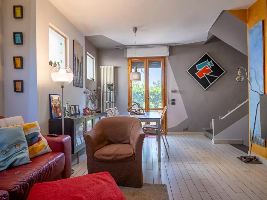 Immagine 2 di Casa bifamiliare in vendita  a Pisa