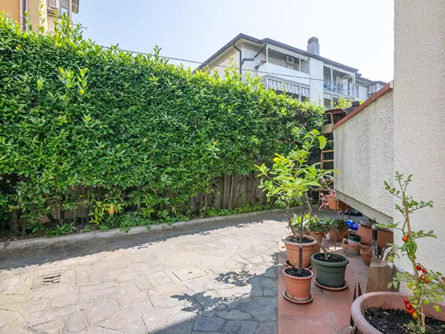 Immagine 25 di Casa bifamiliare in vendita  a Pisa