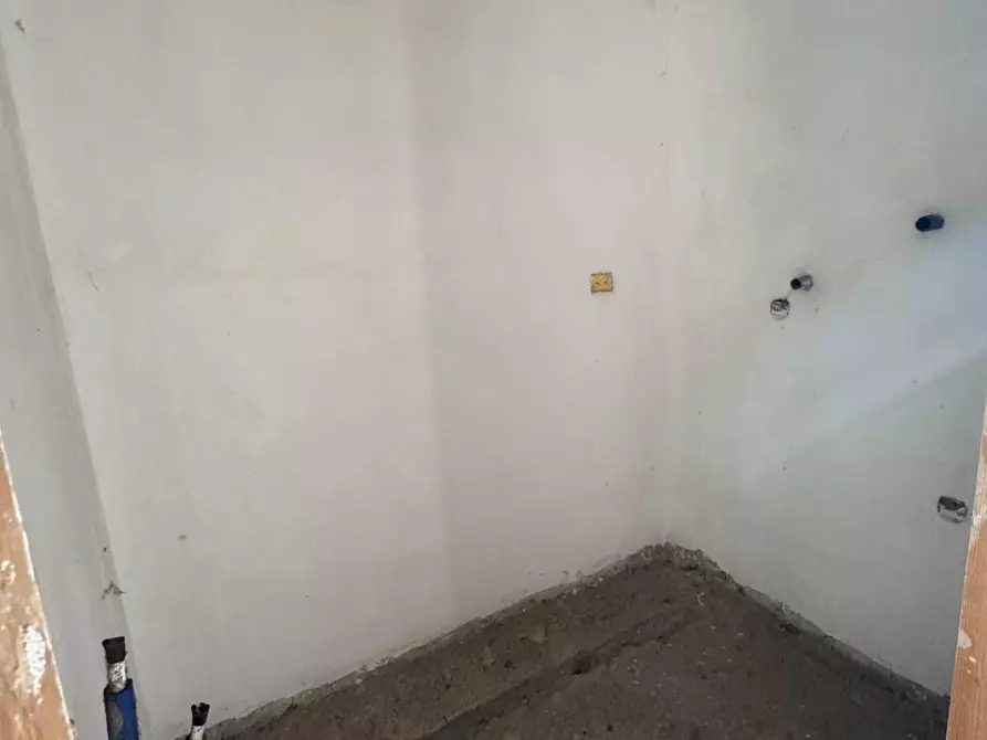 Immagine 5 di Appartamento in vendita  a Pontedera