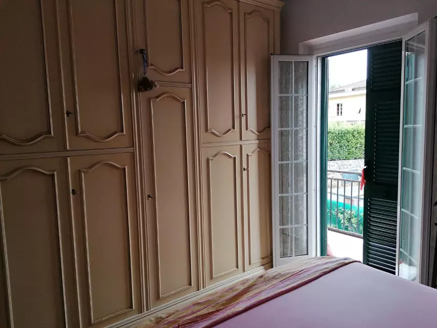 Immagine 15 di Casa semindipendente in vendita  a Carrara