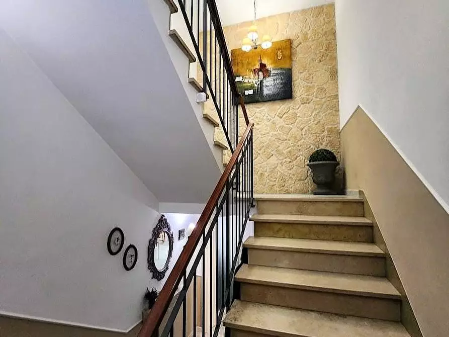 Immagine 11 di Appartamento in vendita  a Empoli