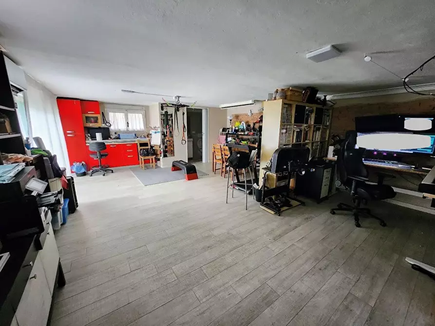 Immagine 10 di Appartamento in vendita  a Empoli