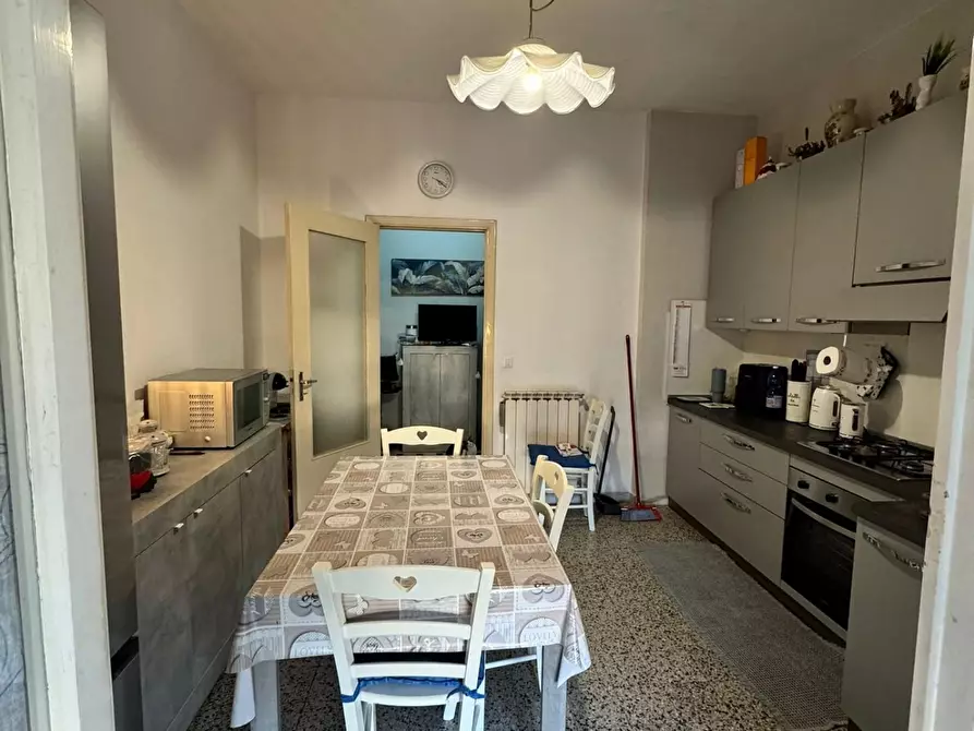 Immagine 5 di Appartamento in vendita  a Carrara