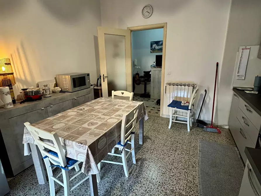 Immagine 7 di Appartamento in vendita  a Carrara